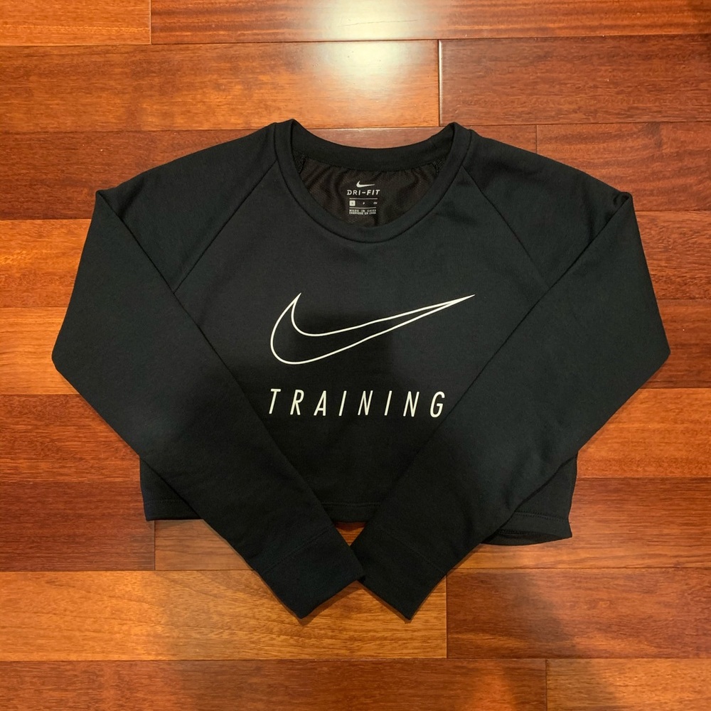 Nike crop training top